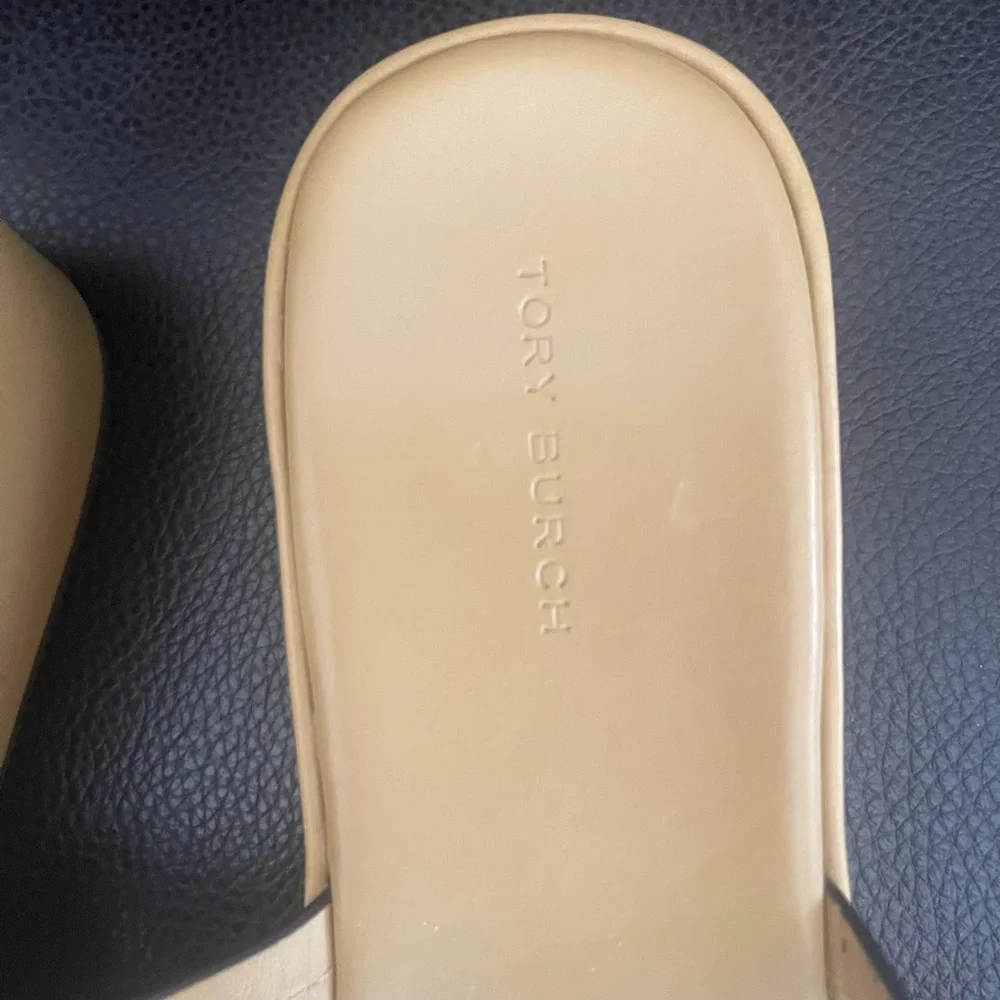 NEW Tory Burch Miller Leather Logo Wedge Thong Sandals $250 - Picture 10 of 11
